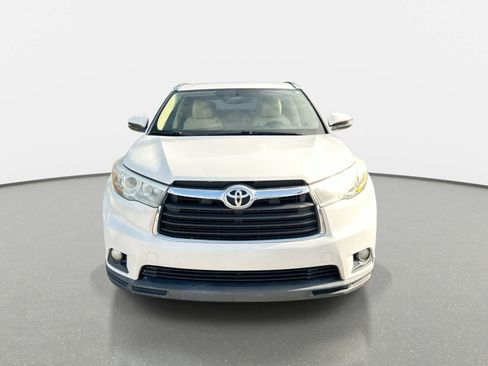 Used 2015 Toyota Highlander XLE FWD image 3