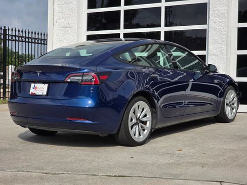 Used 2023 Tesla Model 3 Standard Range RWD image 4