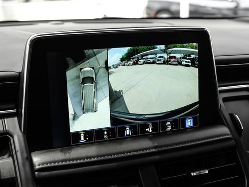 Used 2024 Chevrolet Suburban LT w/ LT Signature Plus Package RWD image 19
