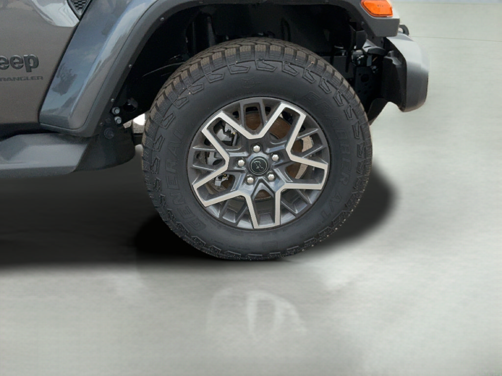 New 2026 Jeep Wrangler Unlimited Sahara w/ Safety Group AWD/4WD image 31
