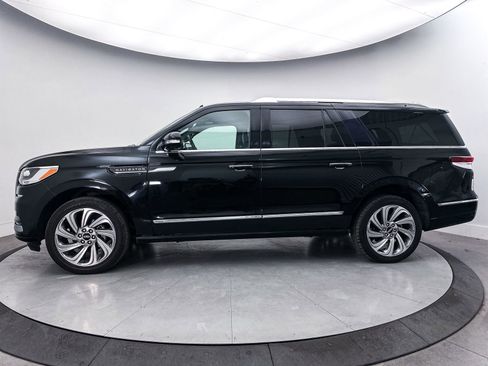 Used 2022 Lincoln Navigator L Reserve AWD/4WD image 43