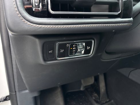 New 2026 Lincoln Aviator AWD image 14