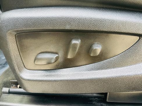 Used 2016 Chevrolet Suburban LT image 41