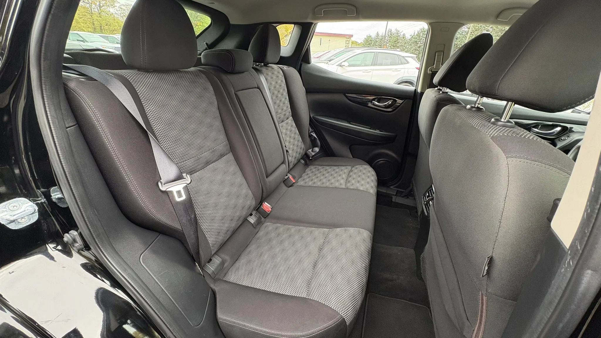 Used 2017 Nissan Rogue Sport SV FWD image 26