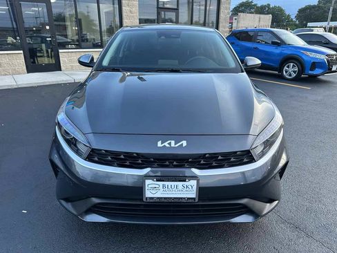 Used 2024 Kia Forte LX FWD image 2