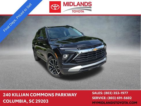 Used 2025 Chevrolet TrailBlazer LT FWD image 1