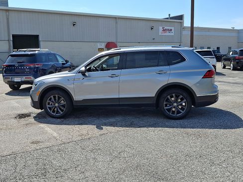Used 2022 Volkswagen Tiguan SE image 7