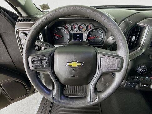 Used 2025 Chevrolet Silverado 1500 Custom image 12