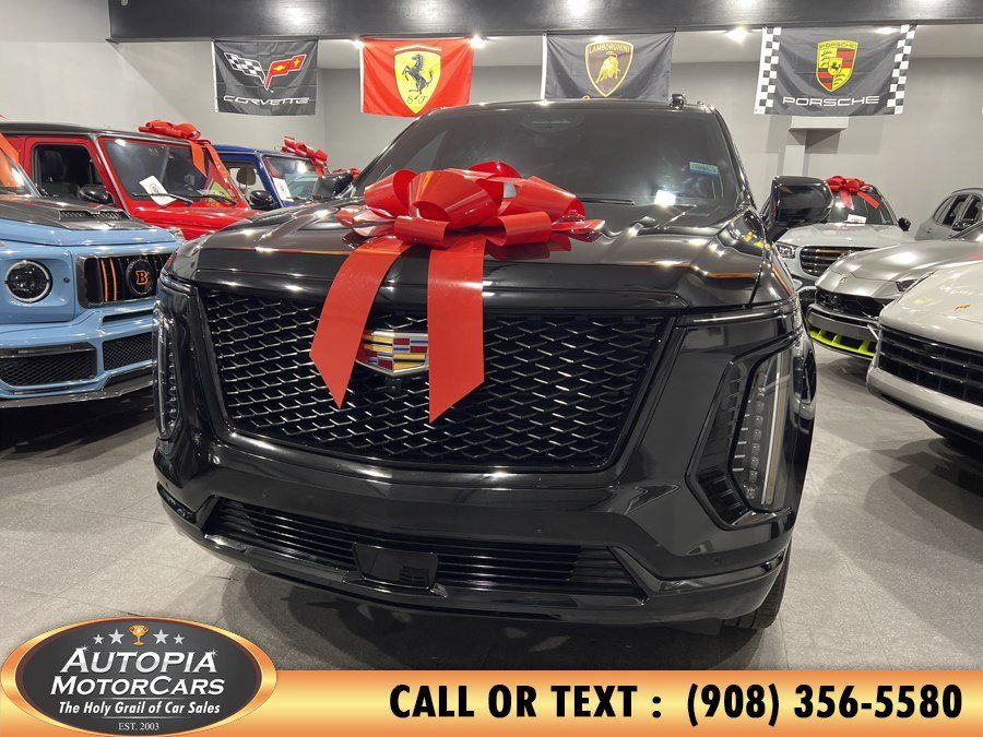 Used 2025 Cadillac Escalade Sport w/ Touring Package AWD/4WD image 1