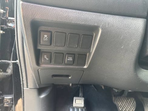 Used 2020 Nissan Pathfinder SV AWD/4WD image 11
