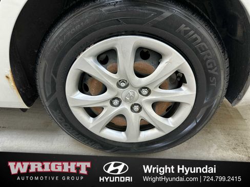 Used 2014 Hyundai Accent GLS image 8