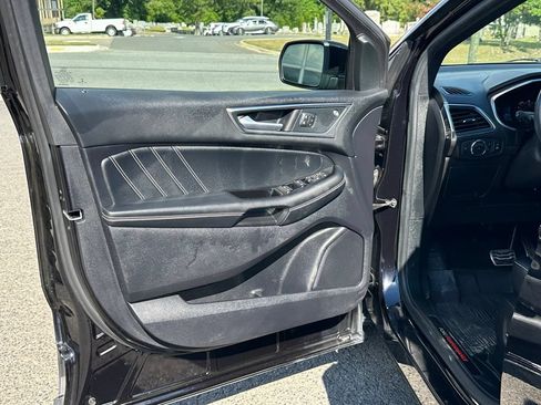 Used 2019 Ford Edge ST w/ Equipment Group 401A AWD/4WD image 16