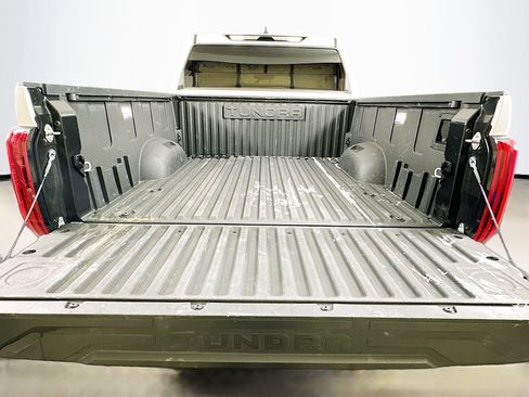 Used 2024 Toyota Tundra Limited w/ Power Package AWD/4WD image 27