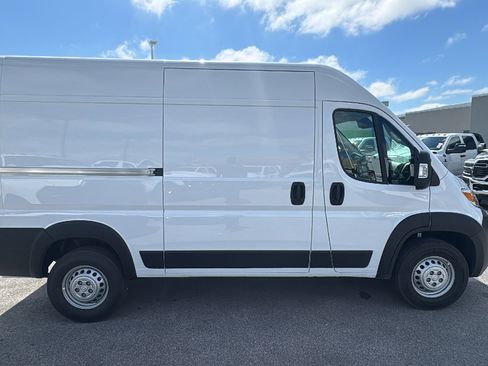 New 2026 RAM ProMaster 2500 FWD image 4