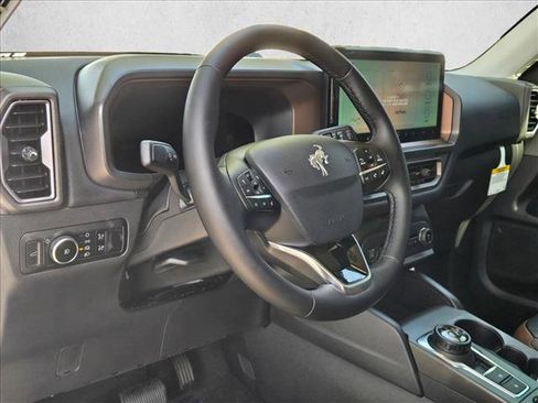 New 2025 Ford Bronco Sport Outer Banks image 3