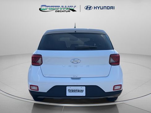 New 2026 Hyundai Venue SE image 8