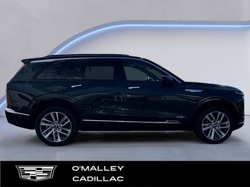 New 2026 Cadillac Vistiq Luxury w/ LPO, Floor Liner Package image 6