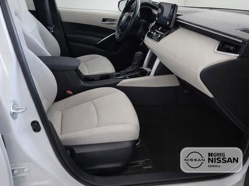 Used 2022 Toyota Corolla Cross L FWD image 10