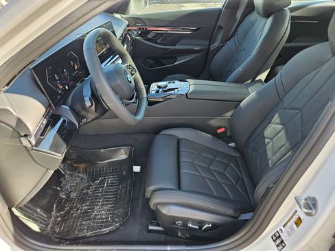 New 2026 BMW 540i xDrive image 19