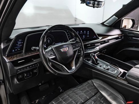 Used 2021 Cadillac Escalade Sport Platinum AWD/4WD image 16