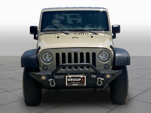 Used 2018 Jeep Wrangler Sport AWD/4WD image 4