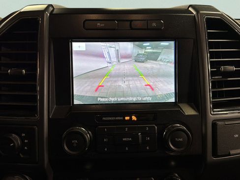 Used 2020 Ford F150 XLT w/ Trailer Tow Package image 23