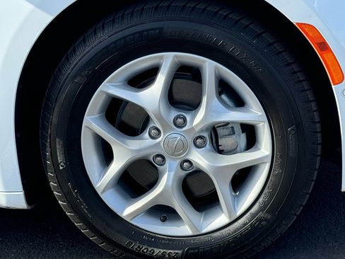 Used 2017 Chrysler Pacifica Touring-L Plus image 11