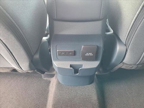 New 2025 Ford Maverick XLT w/ XLT Luxury Package FWD image 17
