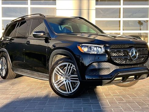 Used 2021 Mercedes-Benz GLS 450 4MATIC image 3