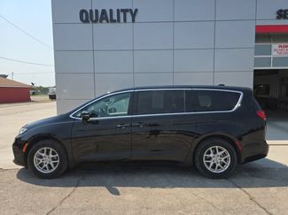 Used 2024 Chrysler Pacifica Touring-L FWD video 1