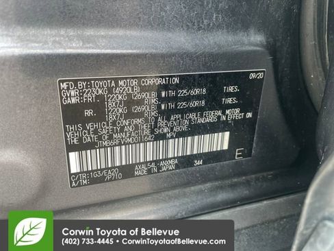 Used 2021 Toyota RAV4 XLE Premium AWD/4WD image 23