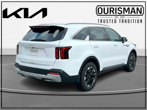 New 2026 Kia Sorento S image 4
