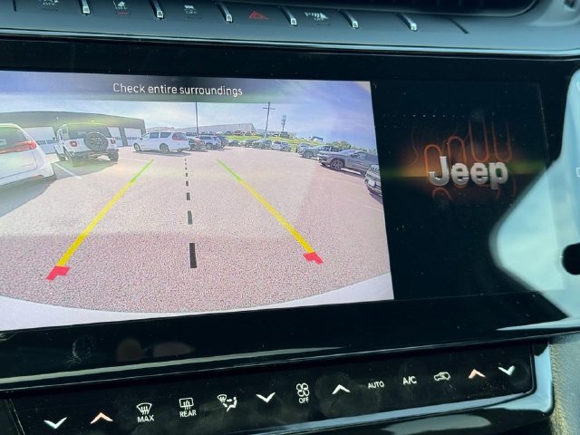 New 2027 Jeep Grand Cherokee Altitude AWD/4WD image 26