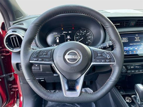 Used 2024 Nissan Kicks SR w/ SR Premium Package image 11