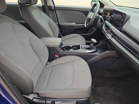 Used 2025 Kia K4 FWD image 30