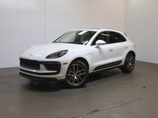 Used 2025 Porsche Macan video 1