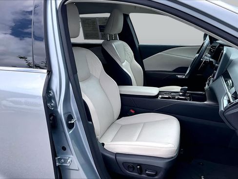 Used 2024 Lexus RX 350 FWD w/ Technology Package image 9