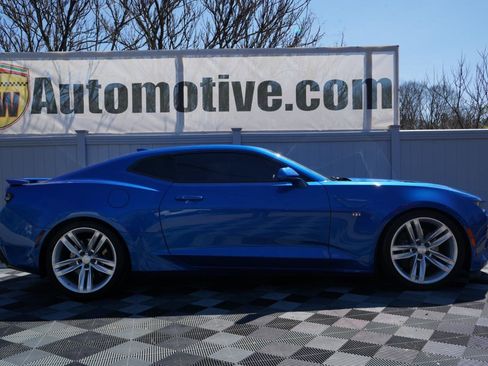 Used 2017 Chevrolet Camaro SS image 4