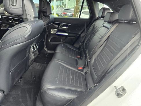 Used 2025 Mercedes-Benz GLC 350e 4MATIC w/ AMG Line image 17