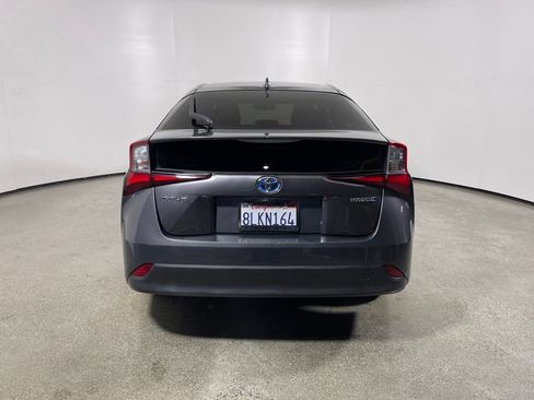 Used 2019 Toyota Prius LE w/ Carpet Mat Package image 4