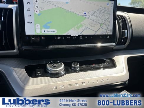 Used 2025 Ford Expedition Max Active AWD/4WD image 19