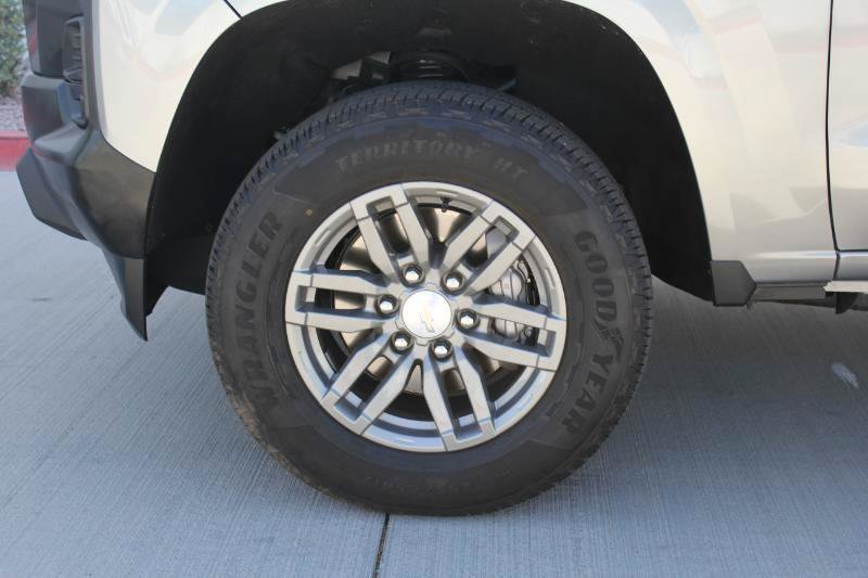 Used 2025 Chevrolet Colorado LT w/ LT Convenience Package RWD image 35