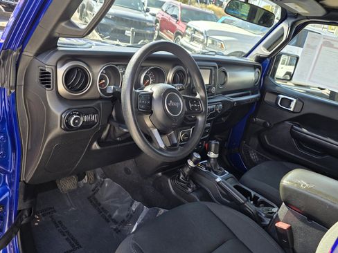 Used 2018 Jeep Wrangler Unlimited Sport AWD/4WD image 12