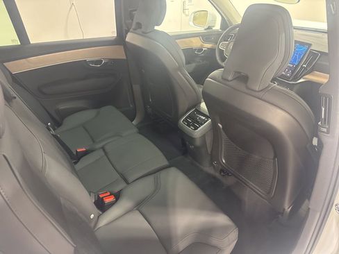 Used 2025 Volvo XC90 B6 Plus AWD/4WD image 24