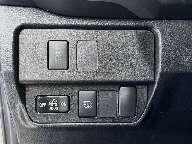 Used 2020 Toyota Tacoma SR5 w/ Technology Package AWD/4WD image 10