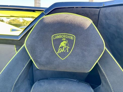 Used 2016 Lamborghini Aventador LP 750-4 Superveloce image 26