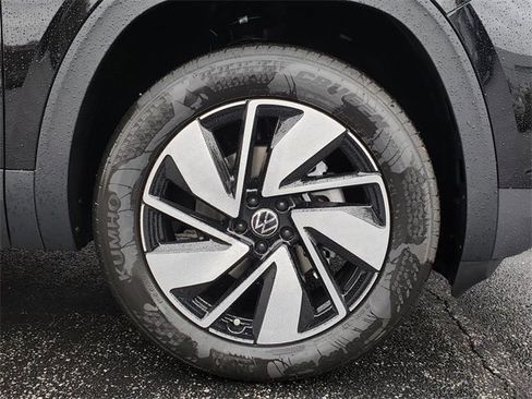 New 2026 Volkswagen Atlas SE image 12