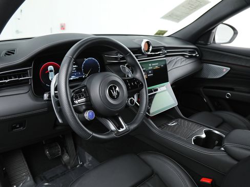 New 2025 Maserati Grecale GT AWD/4WD image 18