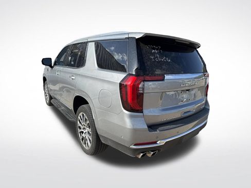 Used 2025 GMC Yukon Denali AWD/4WD image 9