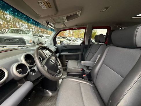 Used 2005 Honda Element EX image 11